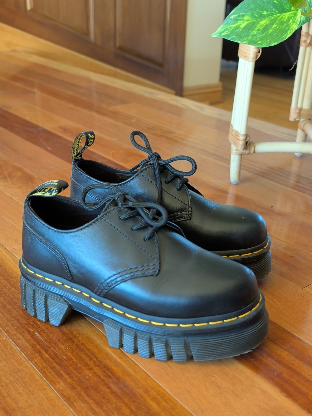 Dr. Martens Audrick 3-Eye Shoe Platform Oxfords in Black UK 3 / EU 36 / US 5